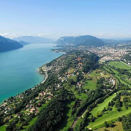 Esplanade Bord Du